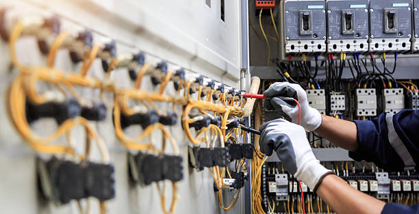 Professional Electrician technician working in Fullerton, CA